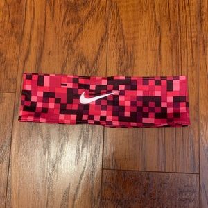 NWOT Nike Headband
